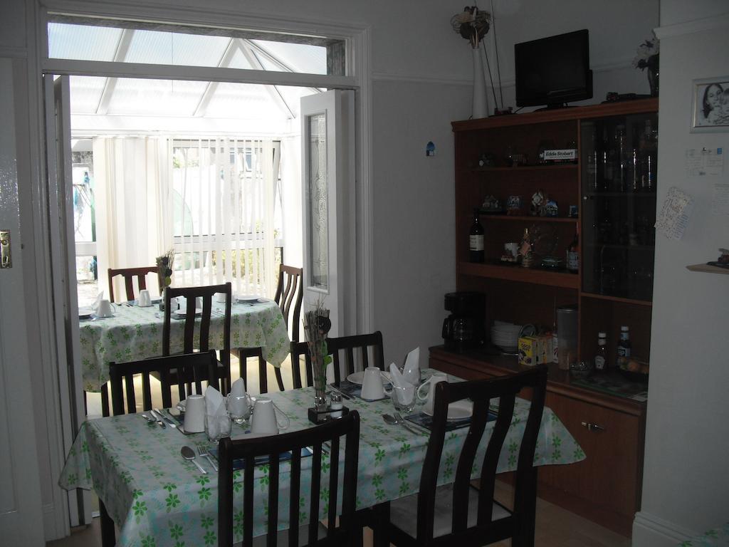 Karmary Guest House Сент-Остелл Екстер'єр фото