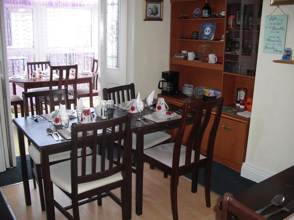 Karmary Guest House Сент-Остелл Екстер'єр фото